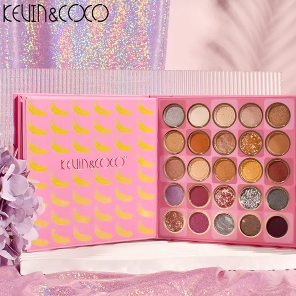 Kevin and Coco Makeup Palette - Picture 2 of 7